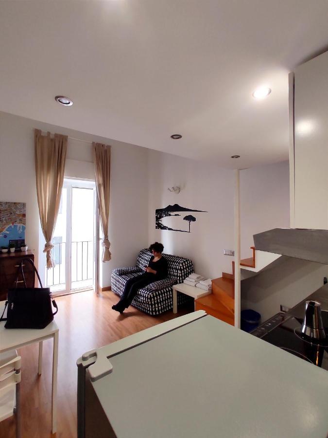 Ale & Tizy House Bed & Breakfast เนเปิลส์ ภายนอก รูปภาพ