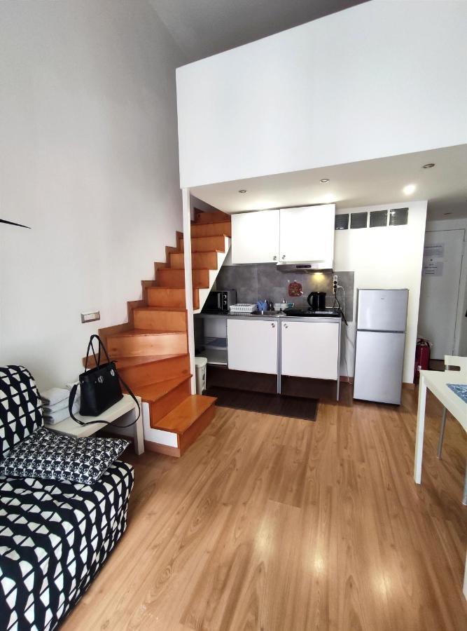 Ale & Tizy House Bed & Breakfast เนเปิลส์ ภายนอก รูปภาพ