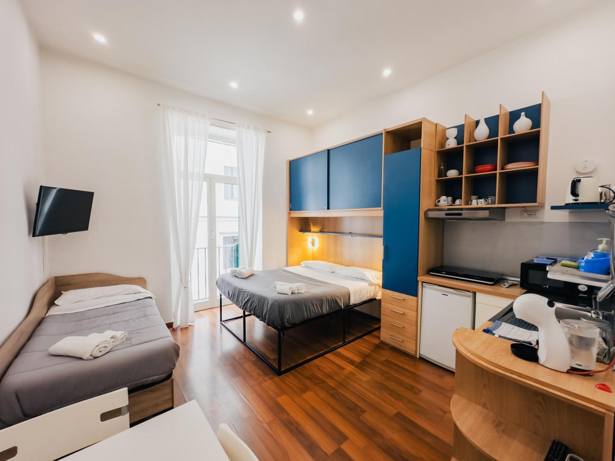 Ale & Tizy House Bed & Breakfast เนเปิลส์ ภายนอก รูปภาพ