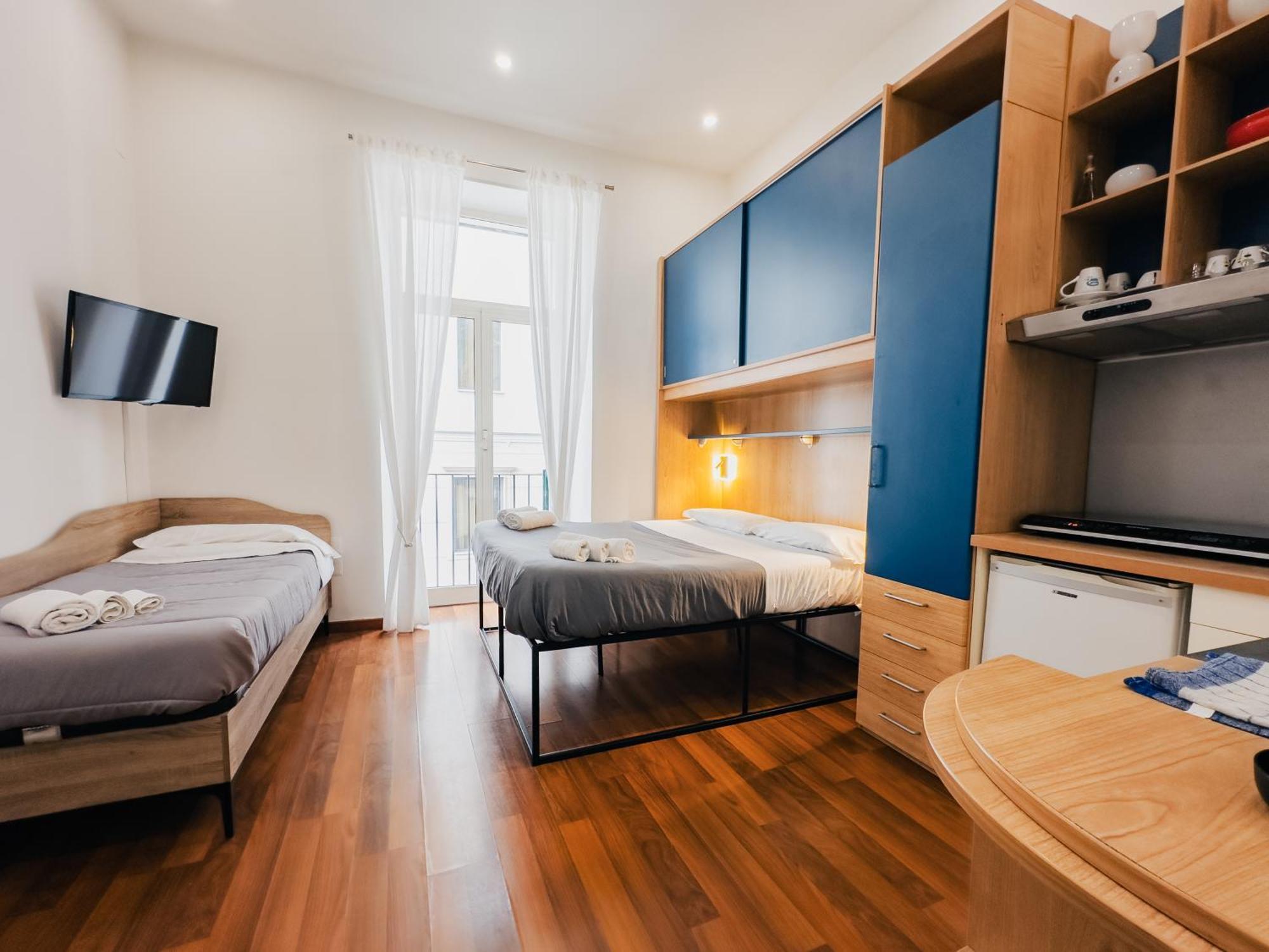 Ale & Tizy House Bed & Breakfast เนเปิลส์ ภายนอก รูปภาพ